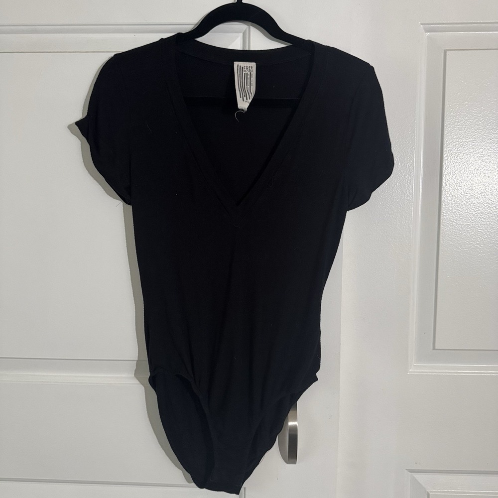 Free People Women's M Black Deep V Neck Short Sleeve Bodysuit Stretch
